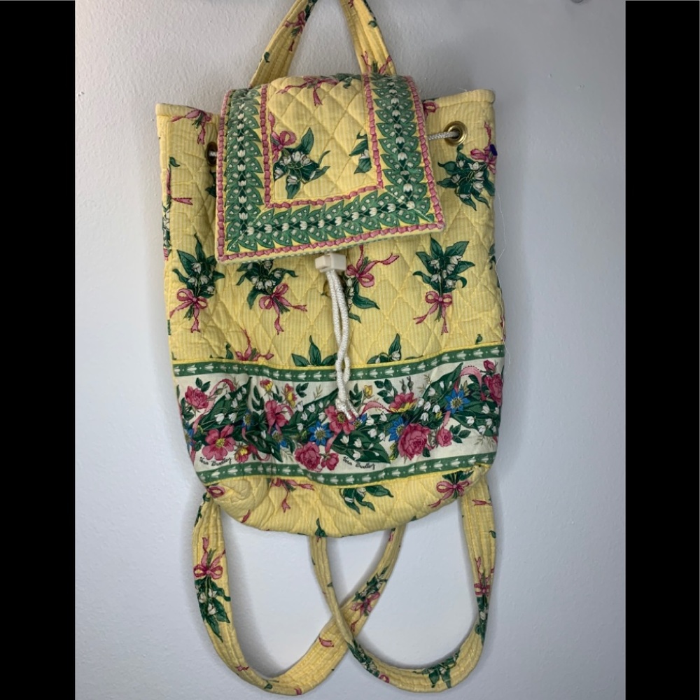 ⭐️VERA BRADLEY Drawstring Backpack⭐️